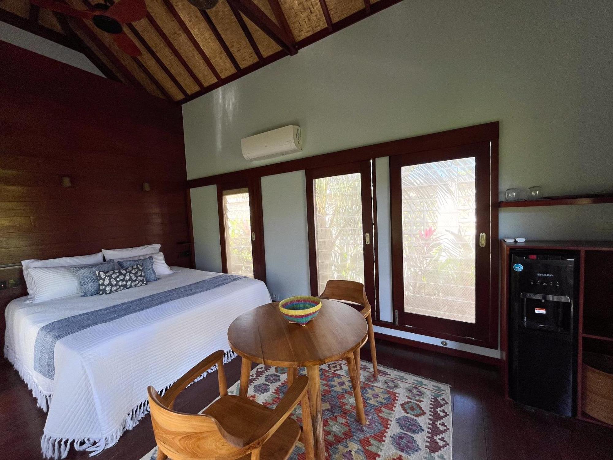 Kura Kura House Hotel Sekongkang ภายนอก รูปภาพ