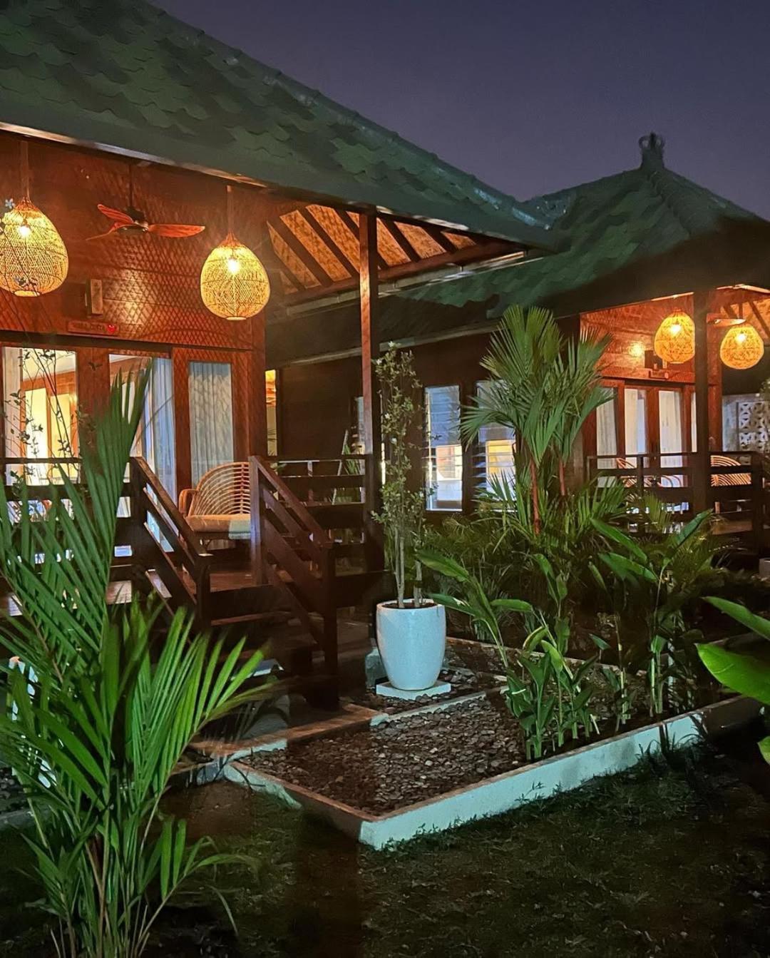 Kura Kura House Hotel Sekongkang ภายนอก รูปภาพ