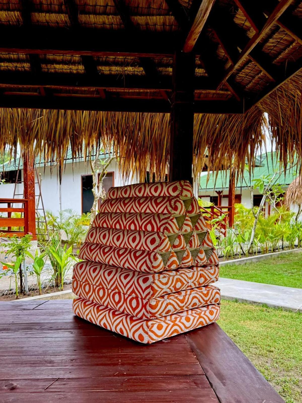 Kura Kura House Hotel Sekongkang ภายนอก รูปภาพ